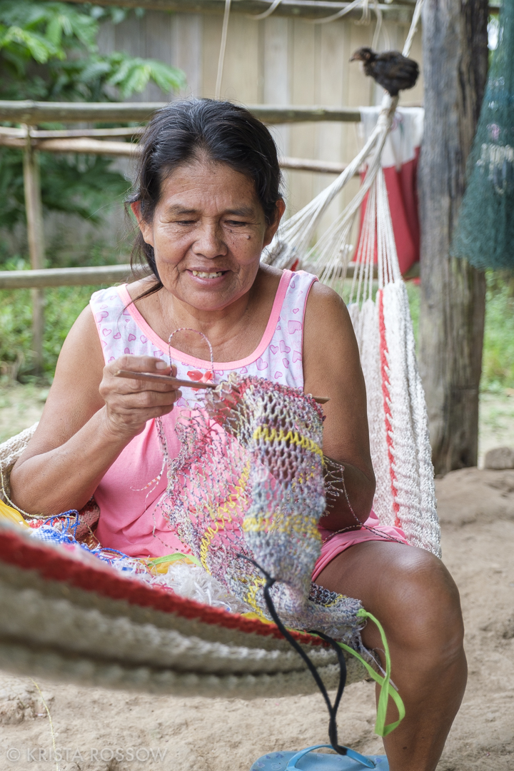 17-krista-rossow-peru-amazon-woman