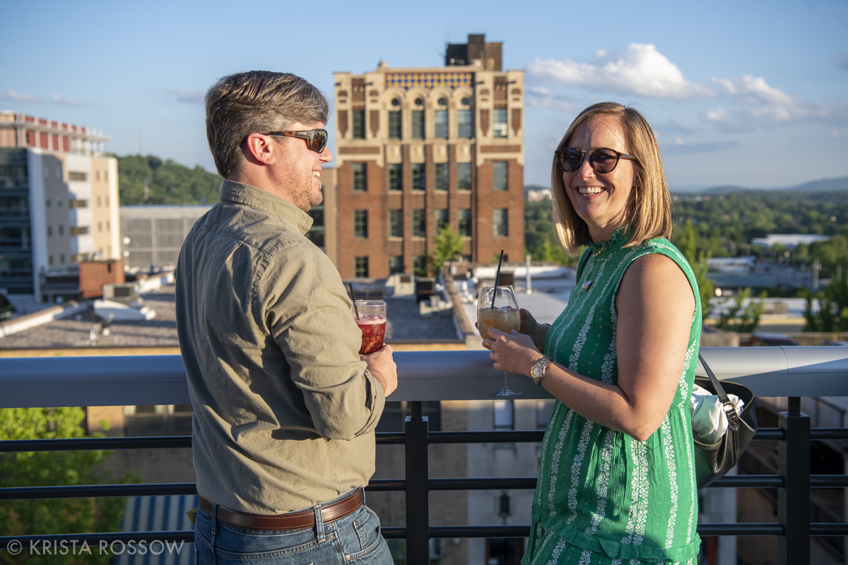 02-Krista-Rossow-Asheville-Downtown-Hemingways