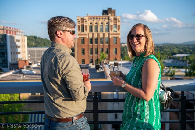 02-Krista-Rossow-Asheville-Downtown-Hemingways