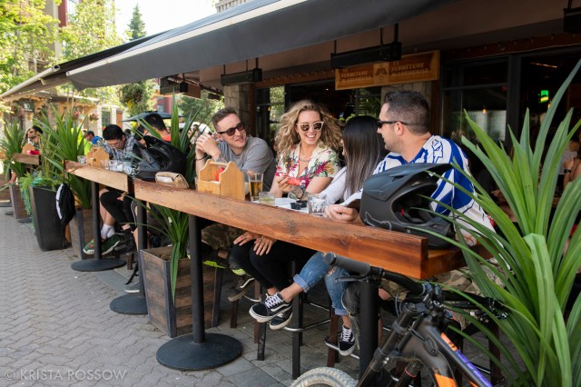 04-National-Geographic-Krista-Rossow-Whistler-dining